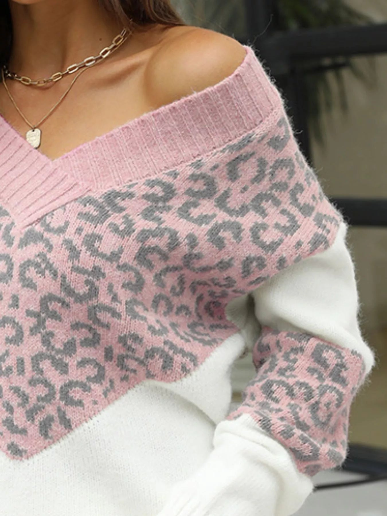 Leopard V-Neck Long Sleeve Sweater