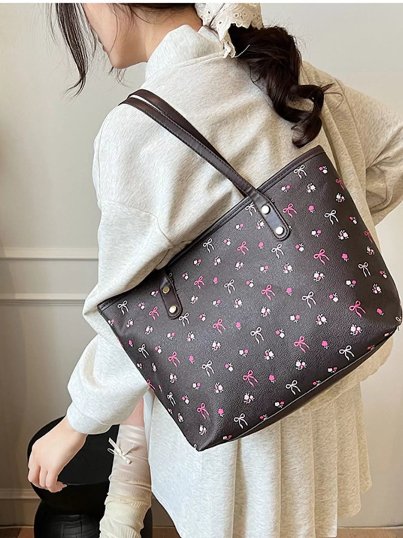 Printed Tote Shoulder Bag with Pouch