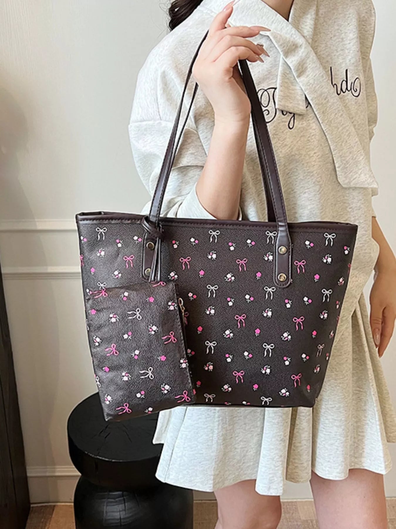 Printed Tote Shoulder Bag with Pouch