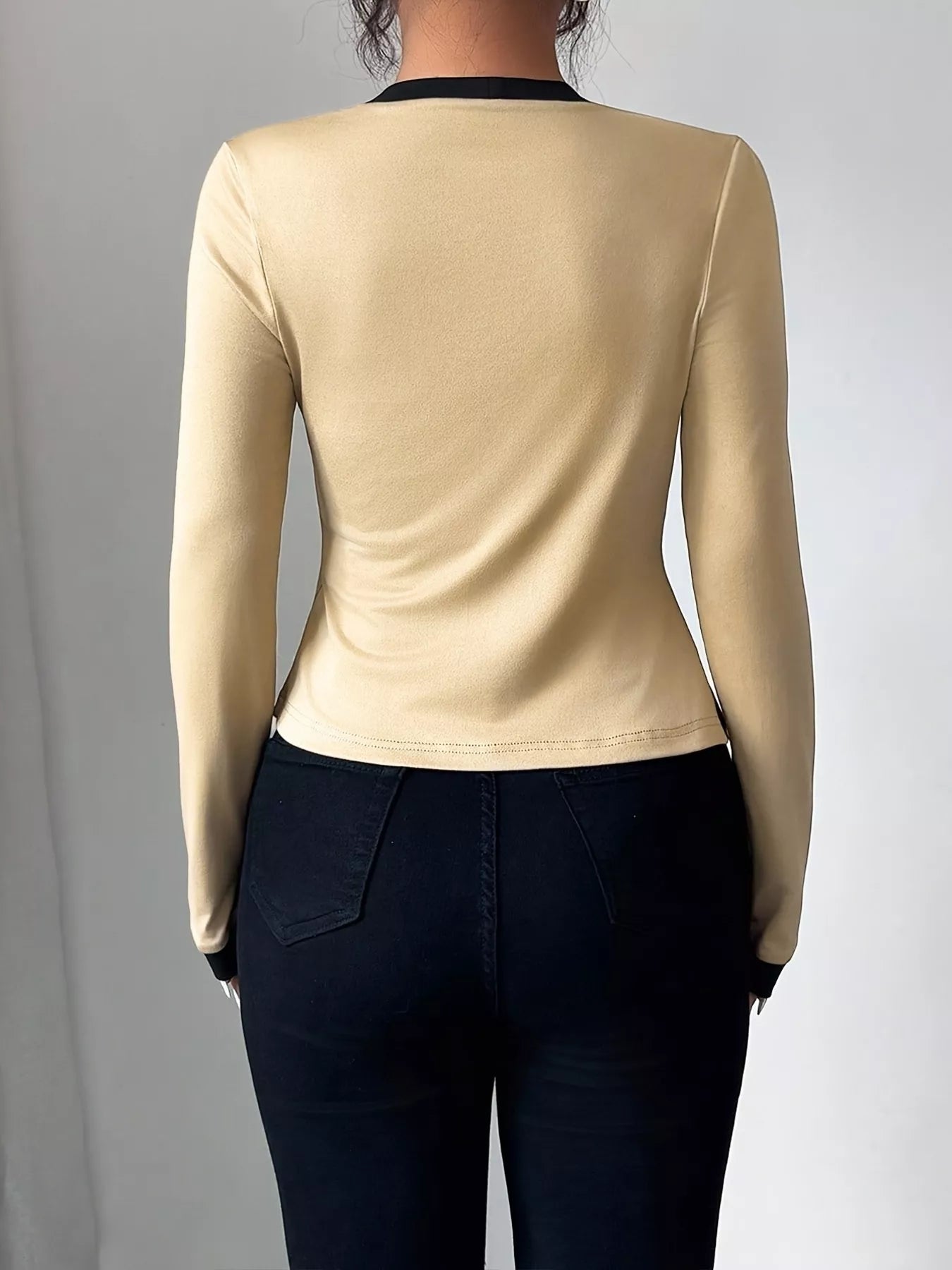 Contrast Trim Long Sleeve Top